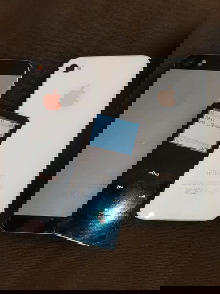 Πακέτο iphone  2 mobil phone + 1 mp3 δωρο