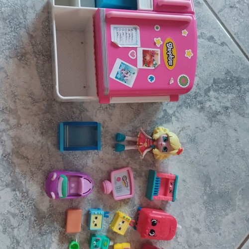 Shopkins So Cool Fridge playset with Shoppie doll and miniatures