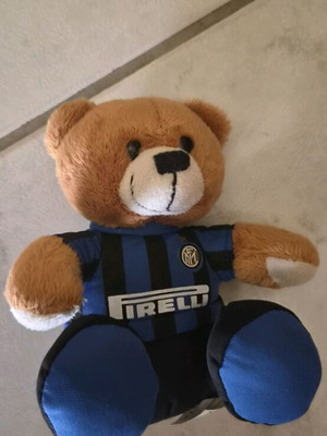 Λούτρινο αρκουδάκι Inter Pirelli με την εμφάνιση της ομάδας