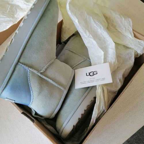 Ugg boots size 38 like new