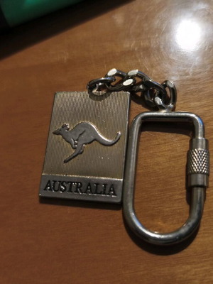 Collectible two-tone Australia keychain like new