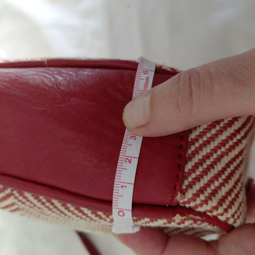 Stradivarius crossbody bag like new, red and ecru cotton