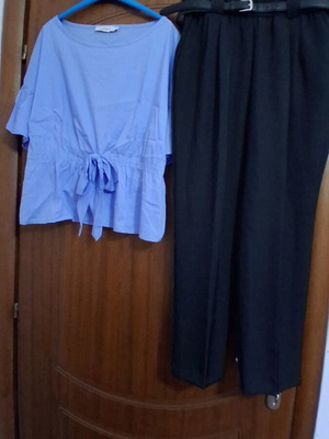 Zara black office pants medium with turquoise blouse like new
