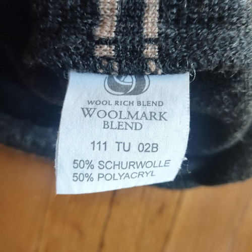 Vunic men's dark gray wool blend sweater like new, size L