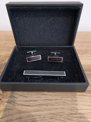 Hugo Boss cufflinks and tie pin gift set new in box