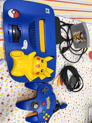 Nintendo 64 Pikachu edition+Mario party 2+Controller