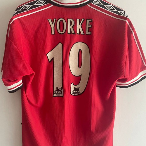 Manchester United Umbro 98-99 Yorke jersey used, small youth size