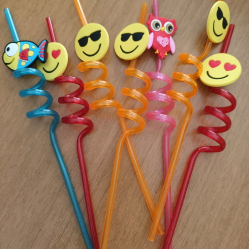 Plastic straws new, pack of 7