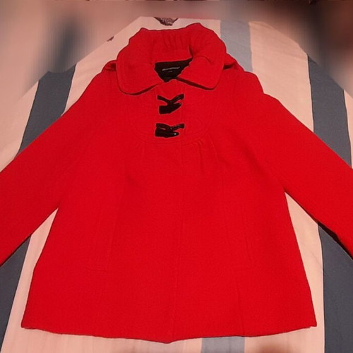 Montgomery coat with hood like new, red, size M