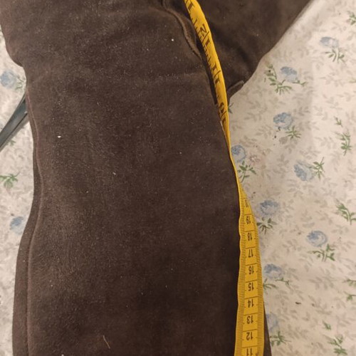 Haris Kazakos brown suede high boots with thin stiletto heel size 38 used