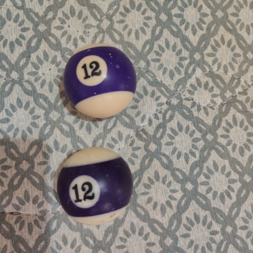 Set of 6 authentic billiard balls (No 2, 9, 12 x2, 14, 15)