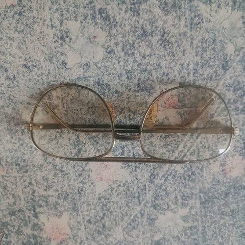 Ray-Ban vintage frame with lenses like new, gold color