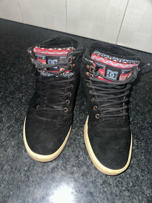 DC shoes like new, size 43