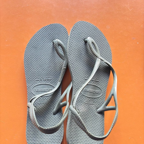 Havaianas flip-flops new, size 38.5, olive color