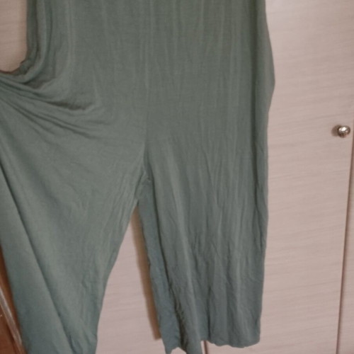 Olósomi φόρμα olive new with pockets and floral necklace gift