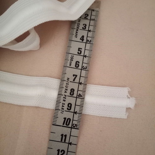 White flat elastic 2cm new, 19.5 meters with cord