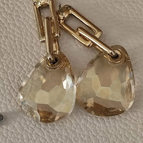 Swarovski earrings with honey crystal drop, like new