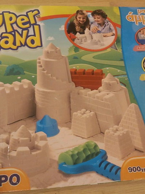 Super Sand playset like new