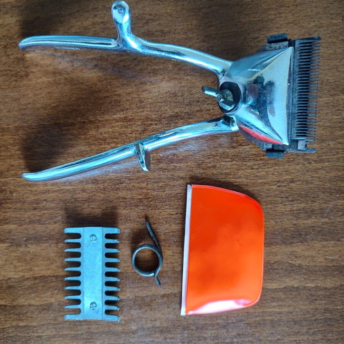 Vintage Zwilling J.A. Henckels Solingen manual hair clipper like new