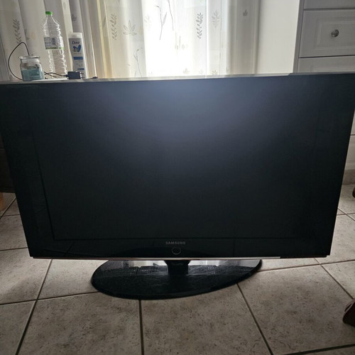 Samsung 37" TV used