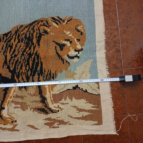 Tapestry and embroidery used, pack of 2 with tiger and lion design