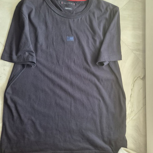 Tommy Hilfiger shirt like new, size XL, black