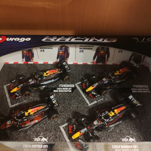 Bburago F1 Red Bull World Champion Set 1/43 scale