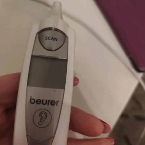 Beurer ear thermometer like new with head scan