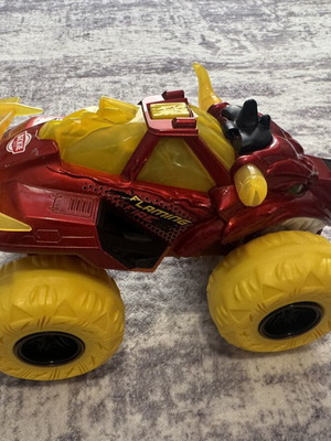 Dickie Toys Flaming Fire Monster камион употребяван с осветление и звук