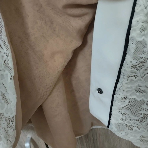 BSB Sleeveless Lace Top L, like new, white and black