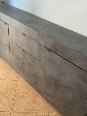 Buffet table like new