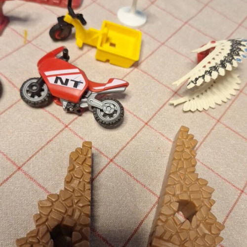 Playmobil items used, pack with 3 motorcycles and accessories