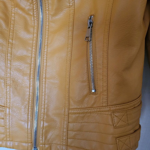 OPPORTUNITY!!! yellow leatherette