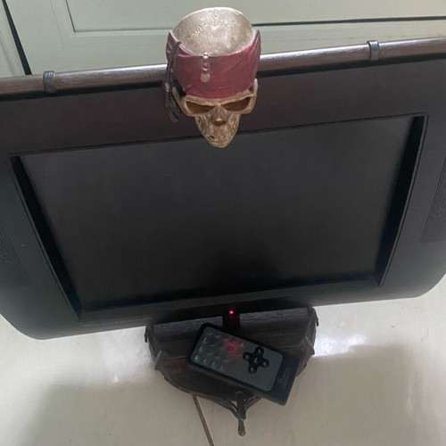 Pirates of the Caribbean LCD TV used, PC compatible, Scart