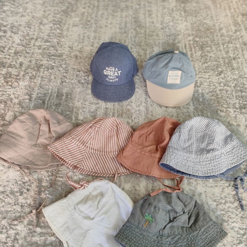 Baby hats 9-12 months like new H&M
