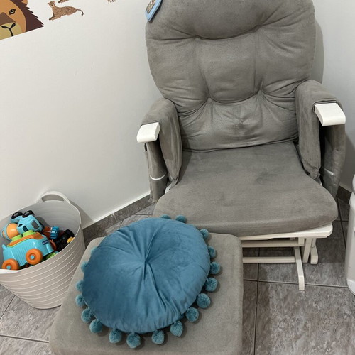 Nursing chair like new