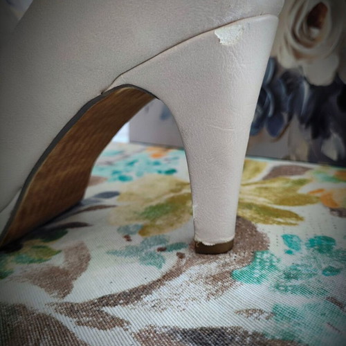 Marco Tozzi pumps used, beige ecru, 8 cm heel