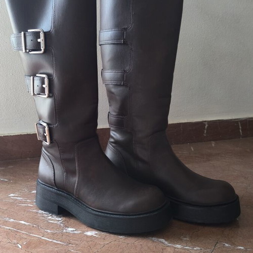 Knee-High Brown Boots like new, size 37