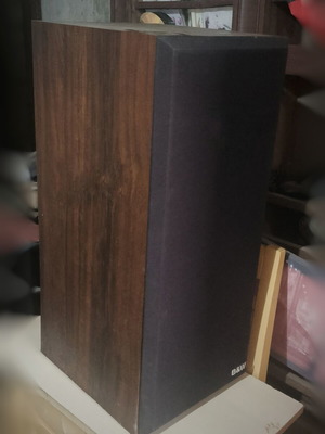 B&W DM 220 speakers No 14356, floorstanding, rare set