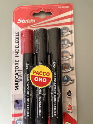 Markers new, assorted colors in packaging