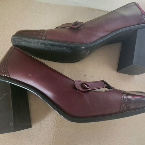 Zara vintage burgundy shoes lightly used, size 41