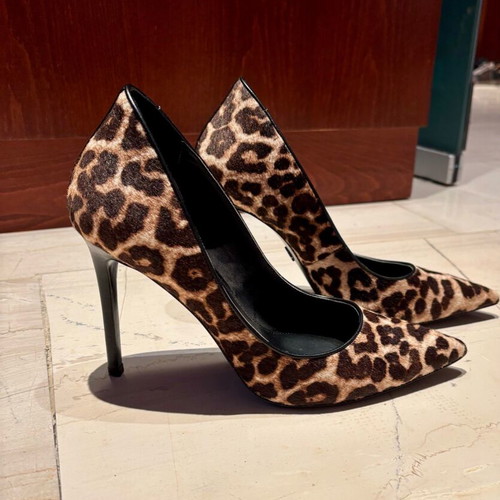 Michael Kors Leopard Pony Skin Pumps Like New
