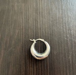 Single earring like new with clasp