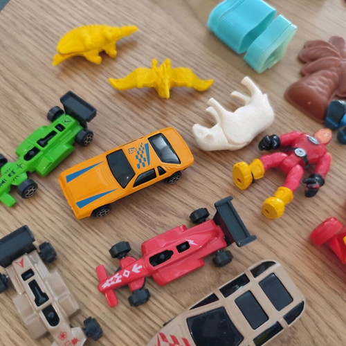 Small toys pack of 60+ like new, ideal for pinatas