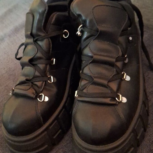 Platform shoes size 41 like new, black boots