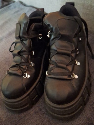 Platform shoes size 41 like new, black boots