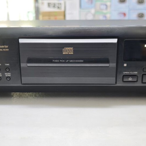 Sony CDP XE 900 CD player used in good condition