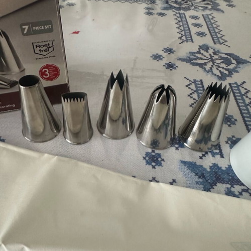 Piping bag set with stainless steel tips new