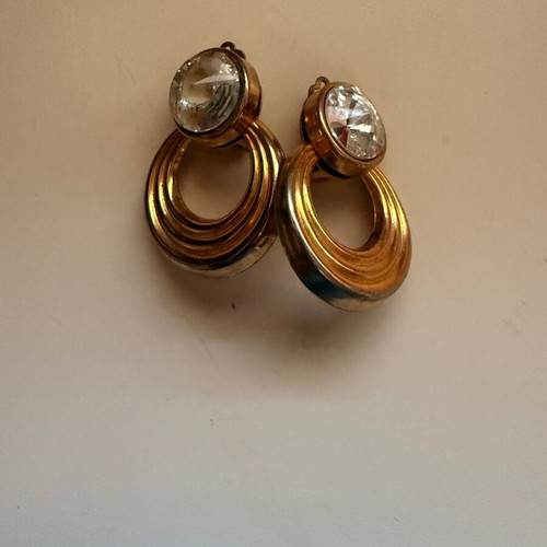 Clip-on earrings, gold and white