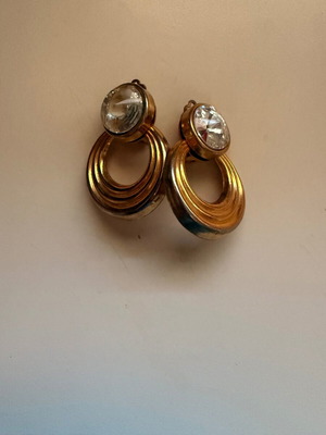 Clip-on earrings, gold and white